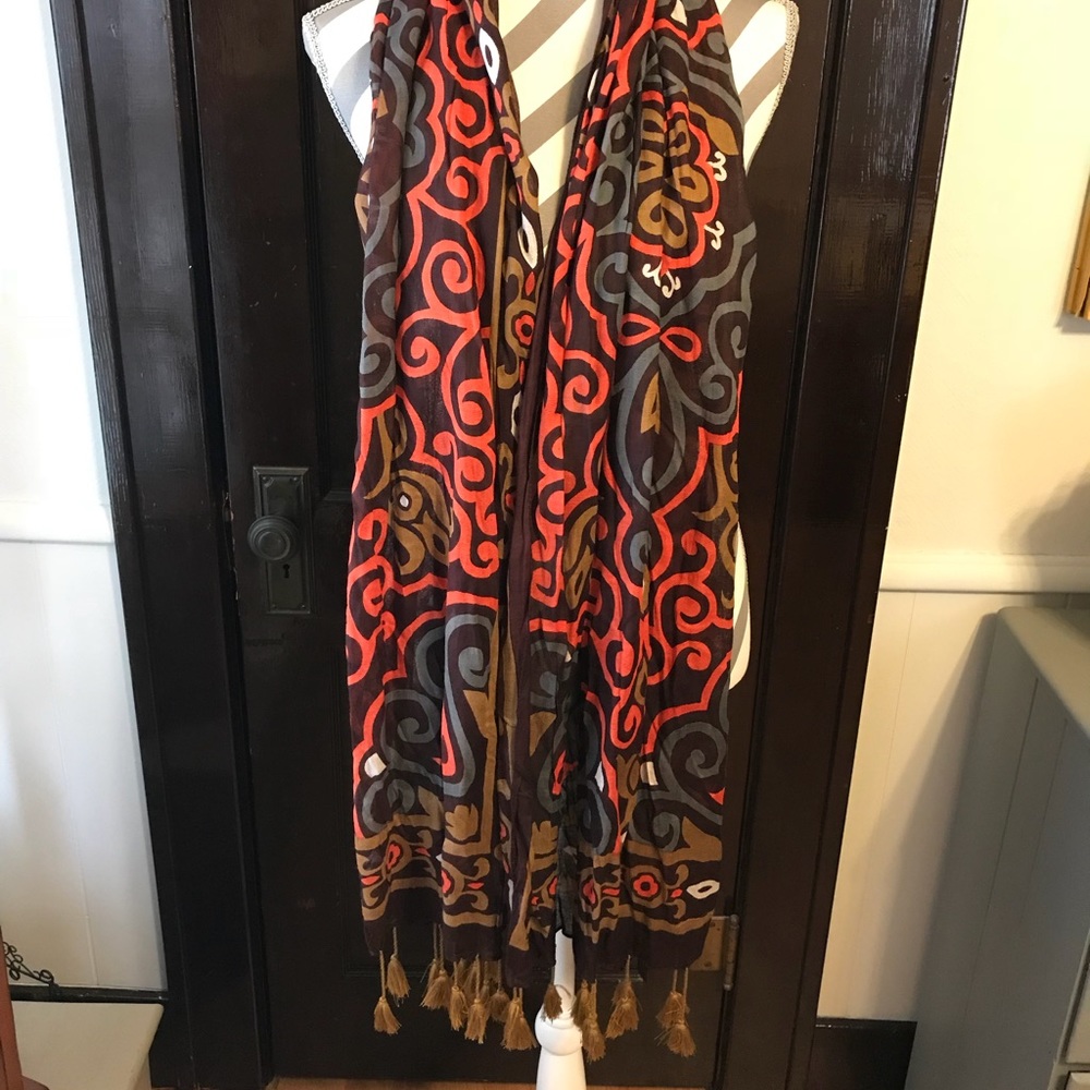 Scarf - Picture 2 of 3